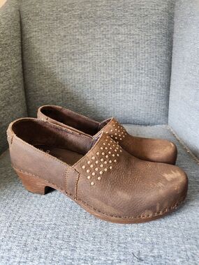 Dansko Mavis Brown Leather Studded Comfort Slip-on Wedge Clogs Size 39 US 8.5